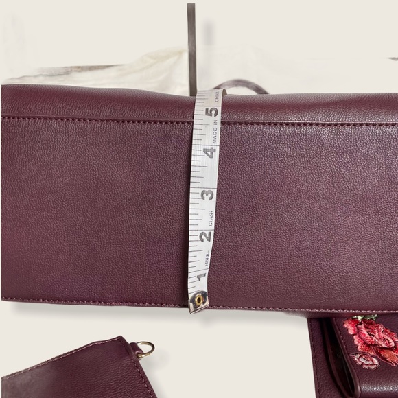 NWOT Dream Control bag w/ strap & change purse - Picture 14 of 16